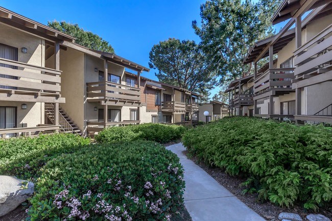Building Photo - Raintree Apartment Homes
