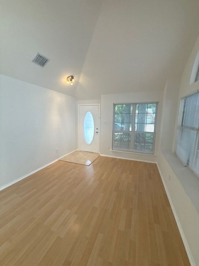 Building Photo - 1652 Prescott Cir