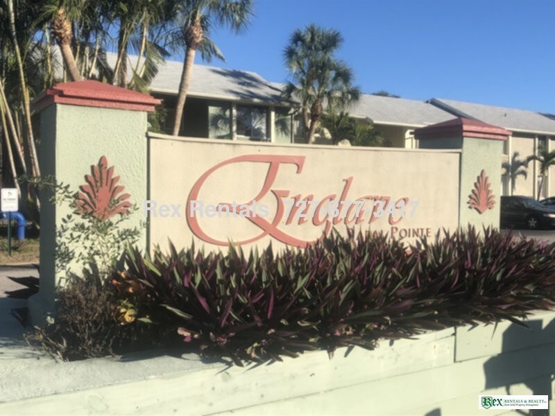 Primary Photo - Spacious 2/1.5 townhouse at the Enclave