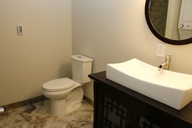 Foto del edificio - 3524 11th St NW
