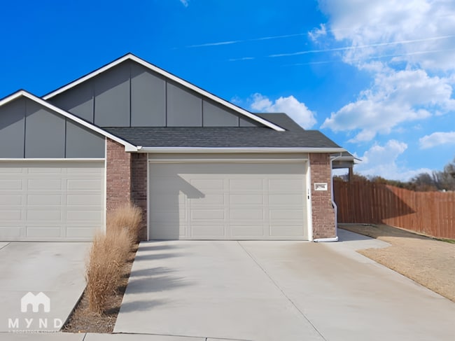 Building Photo - 5788 E Bristol Cir