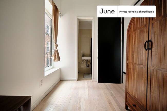 Foto del edificio - Room in Shared 4 bed/4 bath home in Ditmas Park