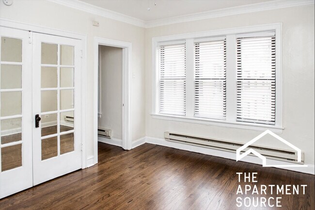 Foto del edificio - 3819 N Greenview Ave
