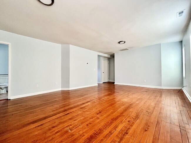 Foto del edificio - 538 Fremont Ave NW