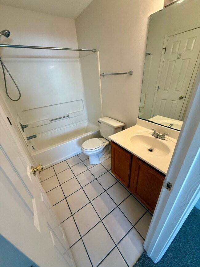 Building Photo - 573 Florosa Ct
