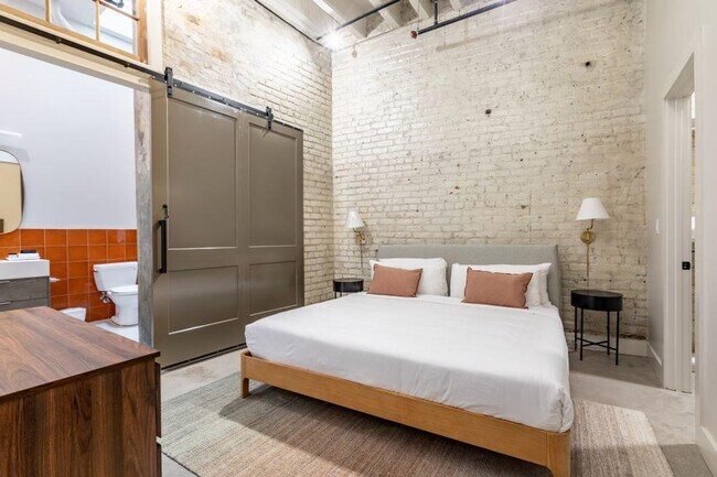 Foto del edificio - 315 Girod St