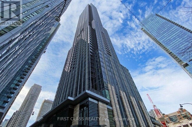 Building Photo - 11 Yorkville Ave