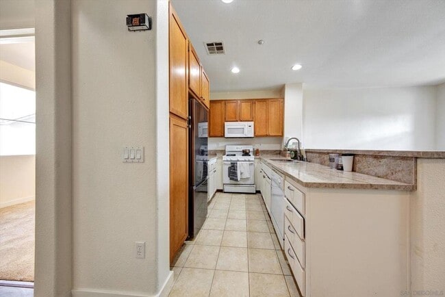 Building Photo - 1583 Sumac Pl