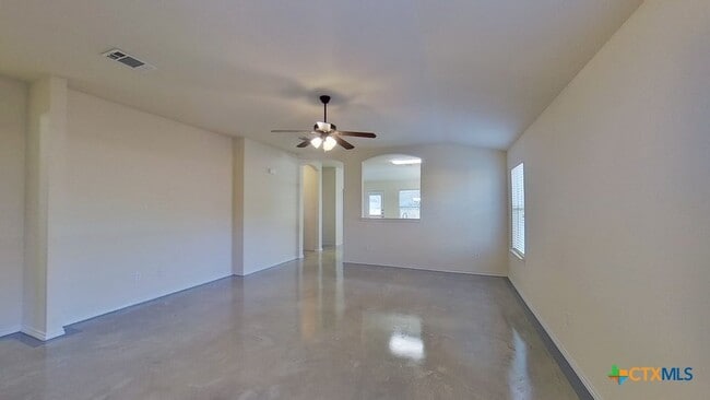 Foto del edificio - 111 Carol Ave