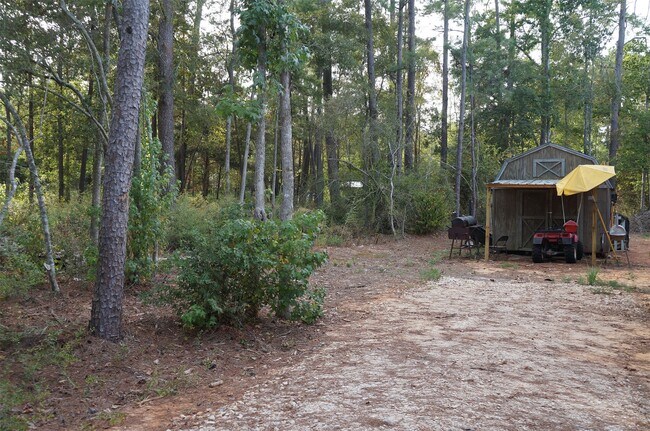 Building Photo - 650 Thousand Oaks