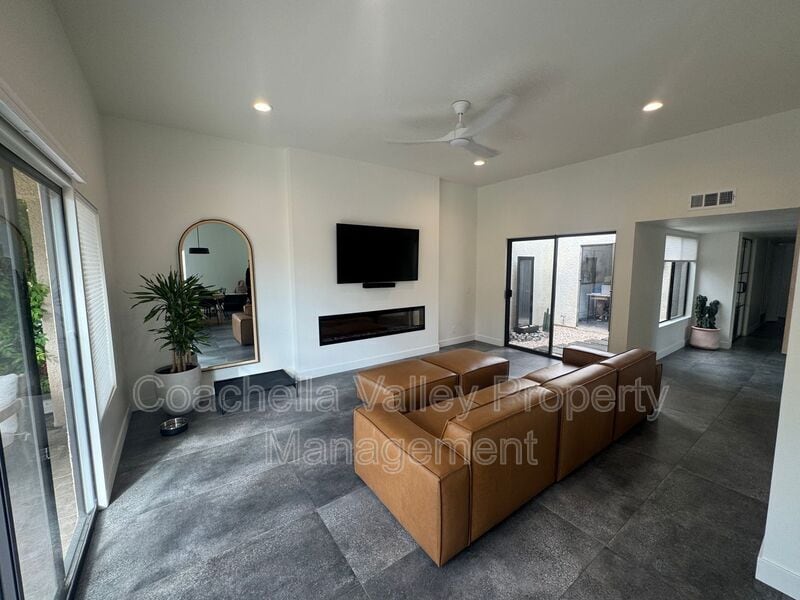 Foto principal - 72335 Canyon Ln