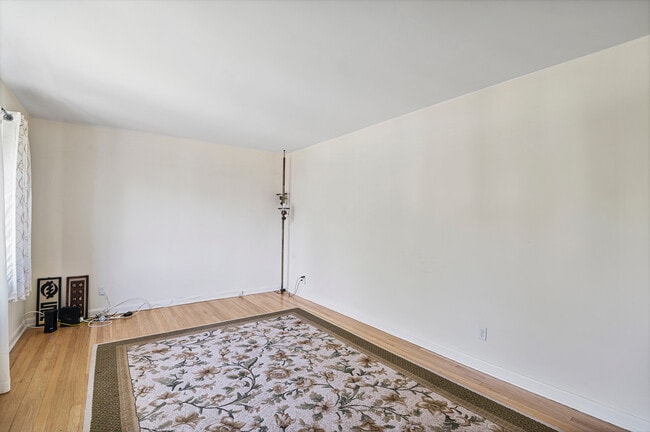 Building Photo - 479 Park Ave