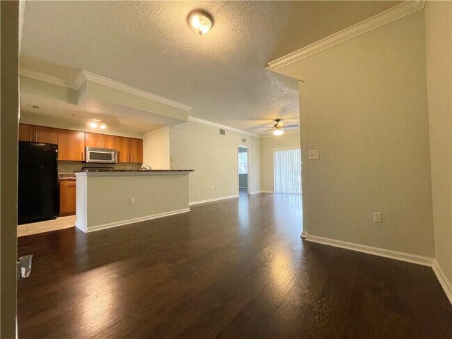 Foto del edificio - 5920 W Sample Rd