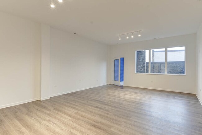 Foto del edificio - 100 E 14th St