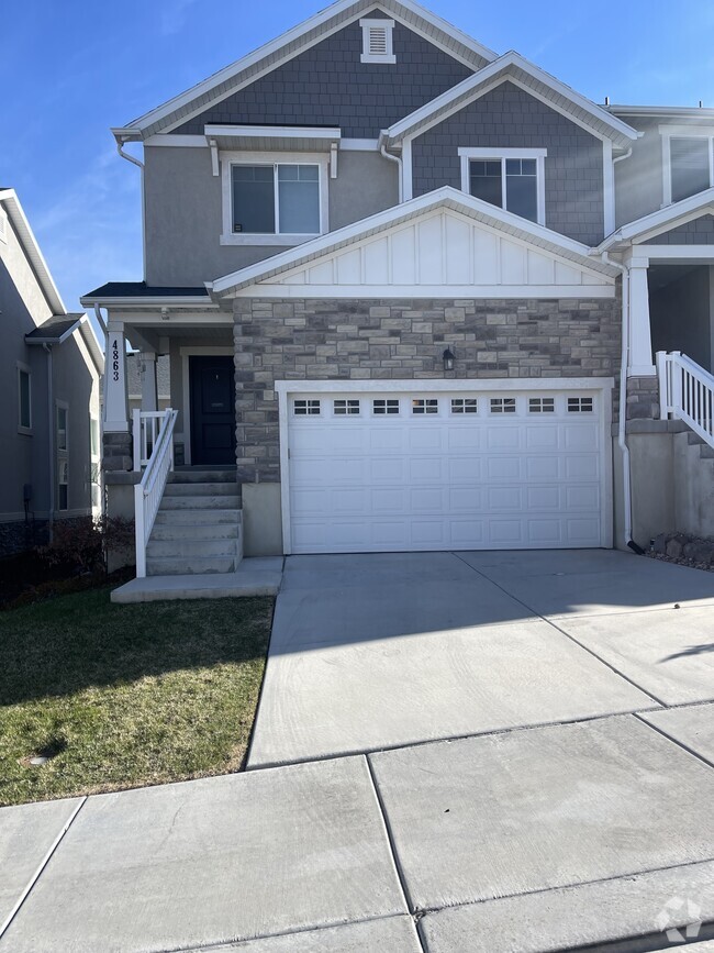 Building Photo - 4863 W Spire Way