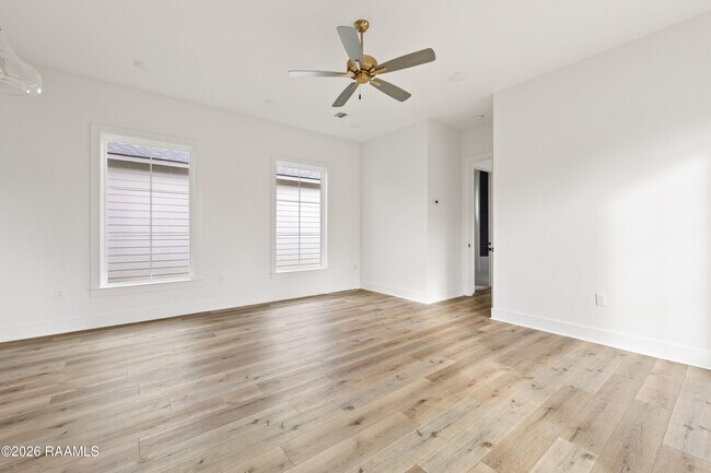 Foto del edificio - 121 Mayberry Grv St