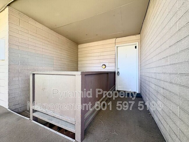Foto del edificio - 805 S Cheyenne St