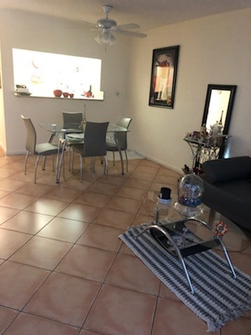 Foto del edificio - 11205 N Kendall Dr