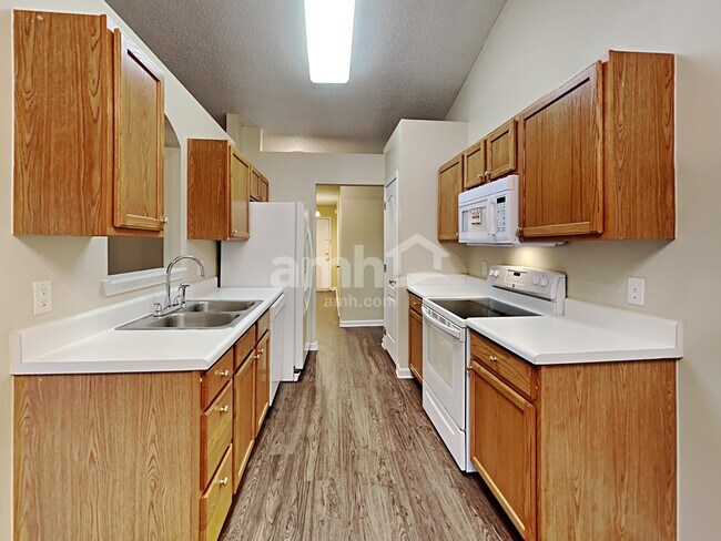 Foto del edificio - 5405 Orchard Pond Dr