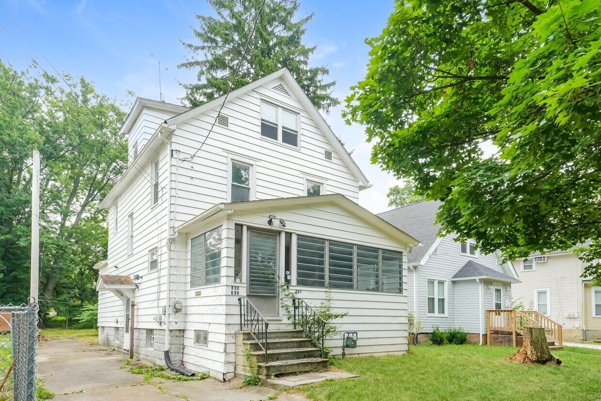 Primary Photo - Charming 4BR House in Akron