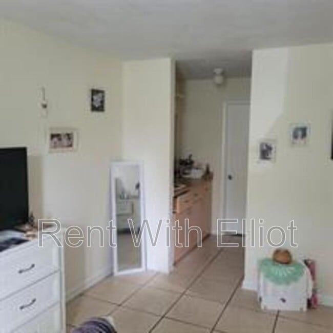 Foto del edificio - 7173 Orange Dr