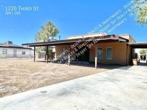 Building Photo - 1220 3rd St