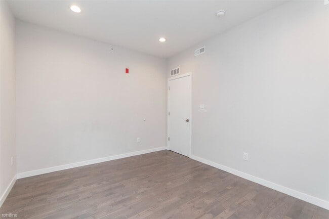 Building Photo - 2 br, 1 bath Duplex - 1820 HARLAN ST Unit 2