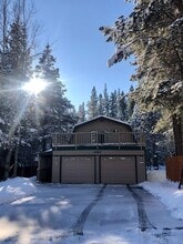 Building Photo - 1865 Grizzly Mountain Dr