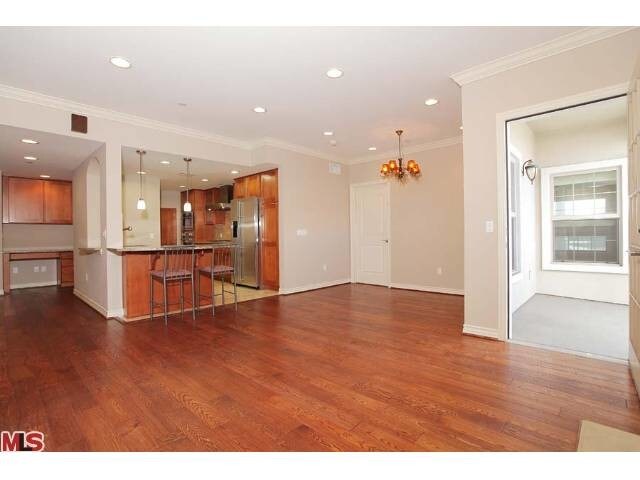 Foto principal - 423 Arnaz Dr