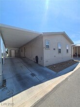 Building Photo - 850 Montecito Dr