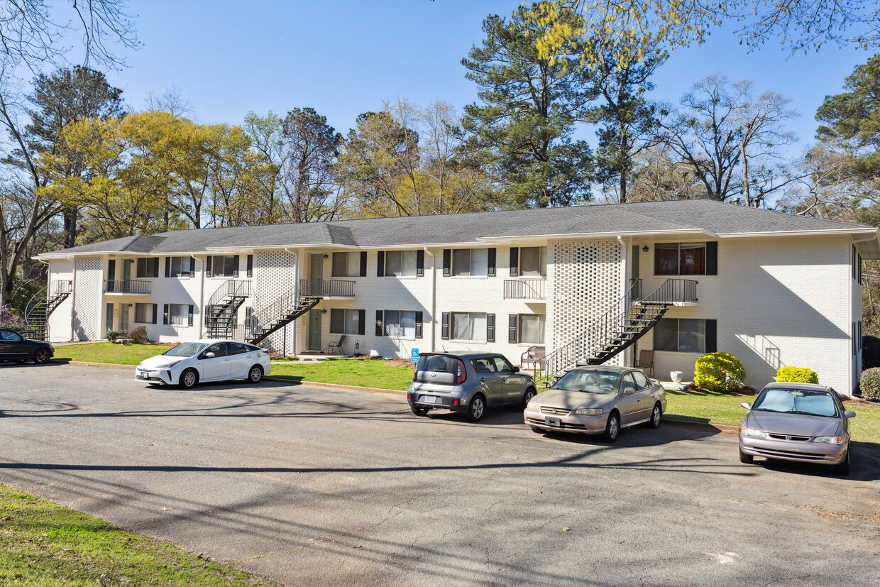 Edificio 150 Unidades de 12 y 2 dormitorios - Jackson Street Apartments