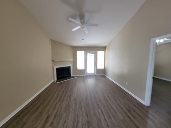 Building Photo - 42 Charlestowne Dr