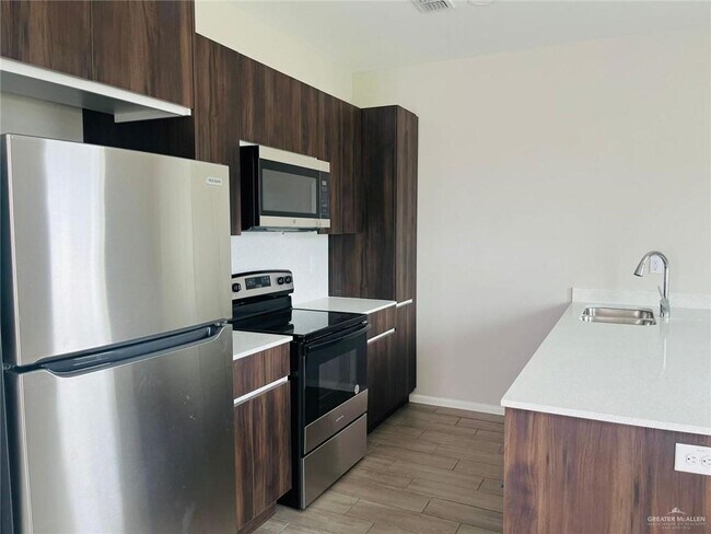 Foto del edificio - 9 West Dr