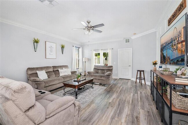 Building Photo - 5119 Jalisco Ln