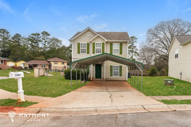 Building Photo - 1601 Hallmark Hills Dr