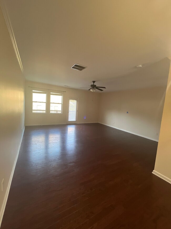 Building Photo - 1334 Kingston Trail