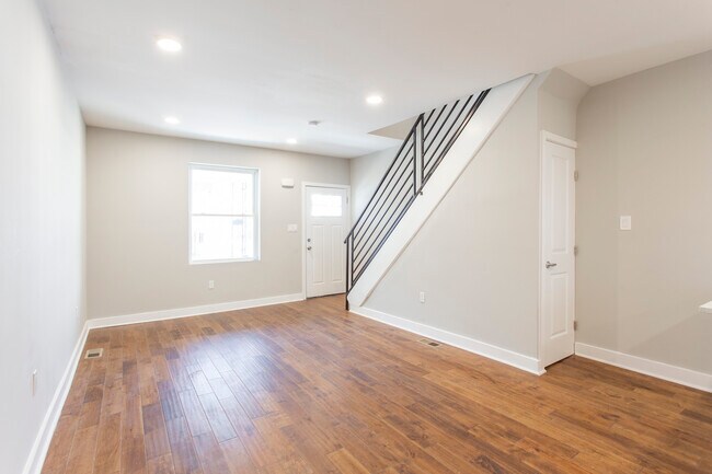 Building Photo - 2625 W Seybert St