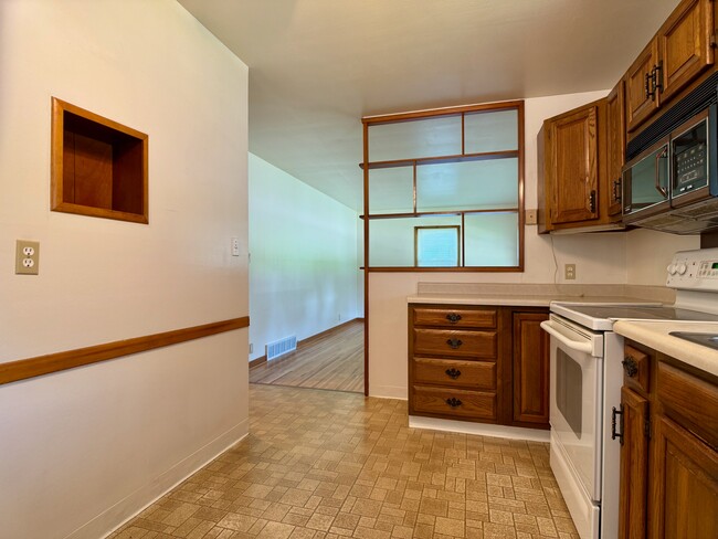 Foto del edificio - 1523 Margaretha Ave