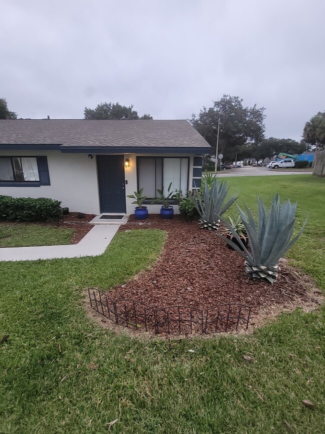 Building Photo - 605 Northlake Blvd