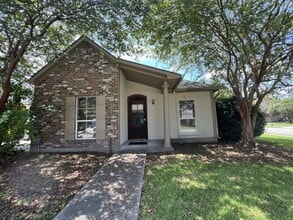 Building Photo - 5518 Ariola Dr