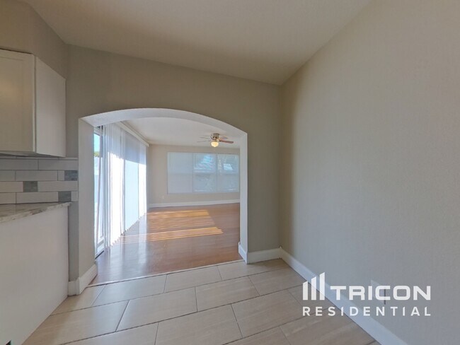 Foto del edificio - 1184 Robmar Rd