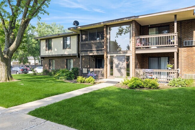 Foto del edificio - 568 Somerset Ln