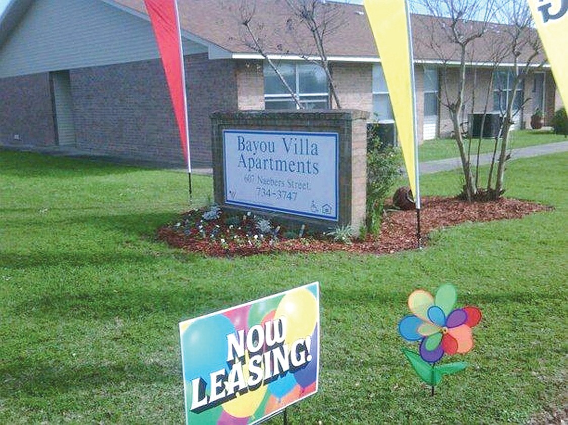 Foto principal - Bayou Villa Senior Apartments