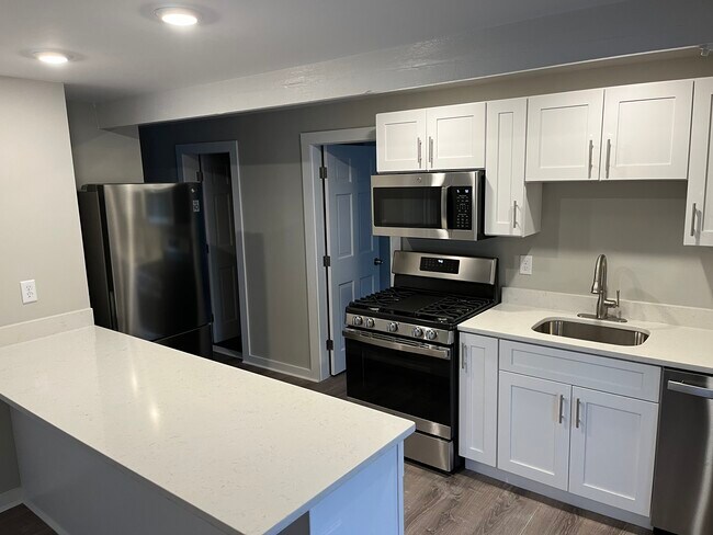 Foto del edificio - 37A Maple Ave