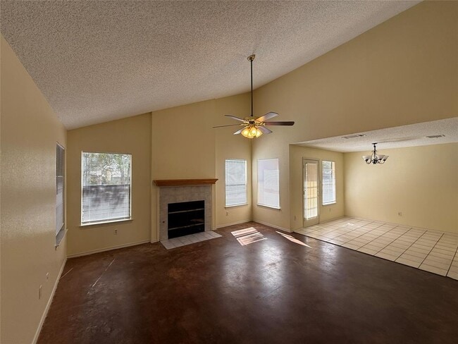 Foto del edificio - 12803 Humphrey Dr