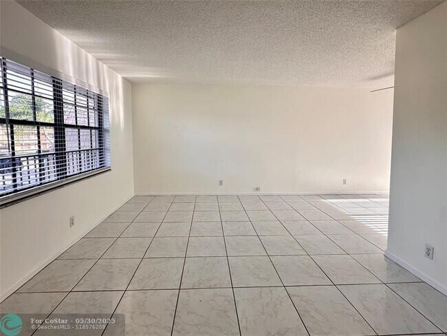 Foto del edificio - 4263 Oak Terrace Dr
