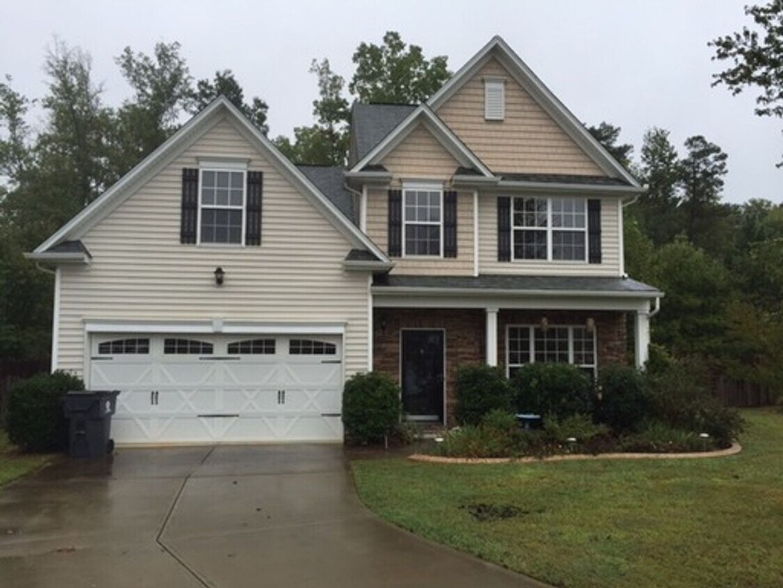 Primary Photo - Simpsonville, 4bd/2.5ba, 2000+sf
