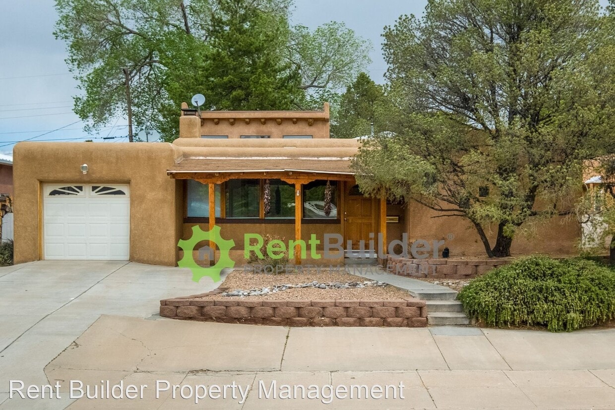 Foto principal - 2 br, 2 bath House - 4627 Hannett Ave. NE