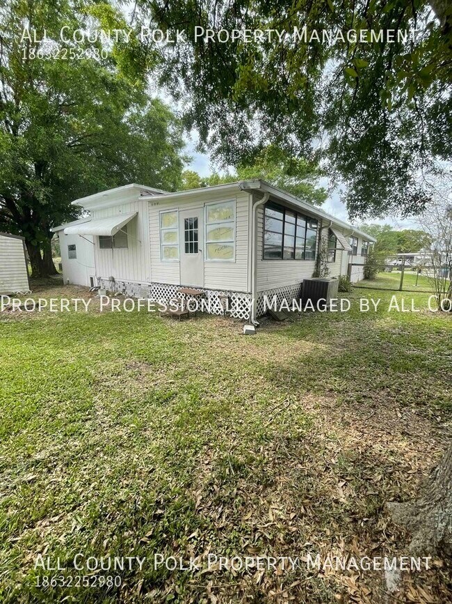 Building Photo - Spacious 2 Bedroom Mobile Home For Rent in...