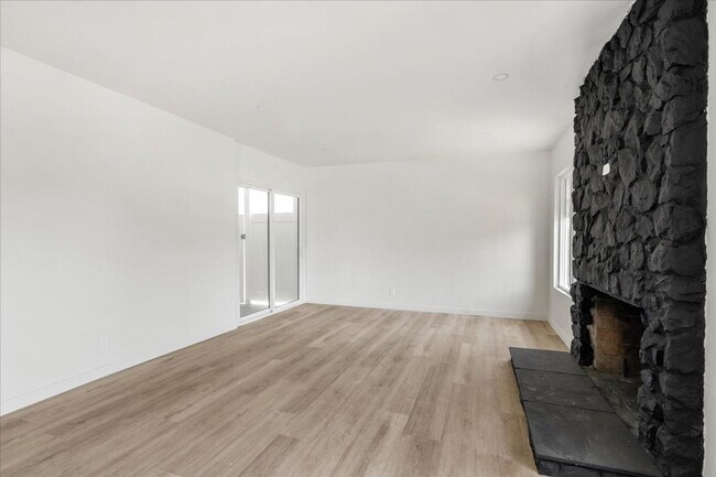 Foto del edificio - 317 E 97th St
